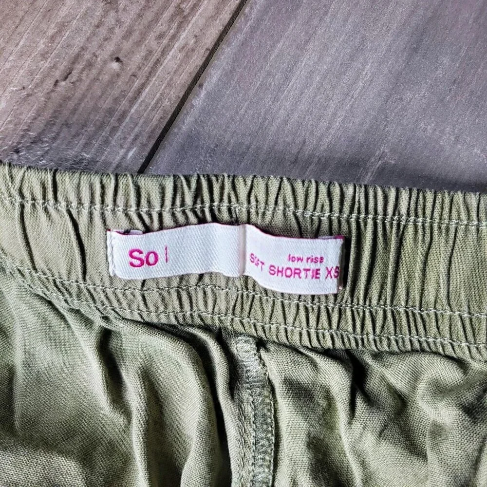 SO Camouflage 100% Rayon Elastic Waist Drawstring Shorts with Pockets XS NWOT